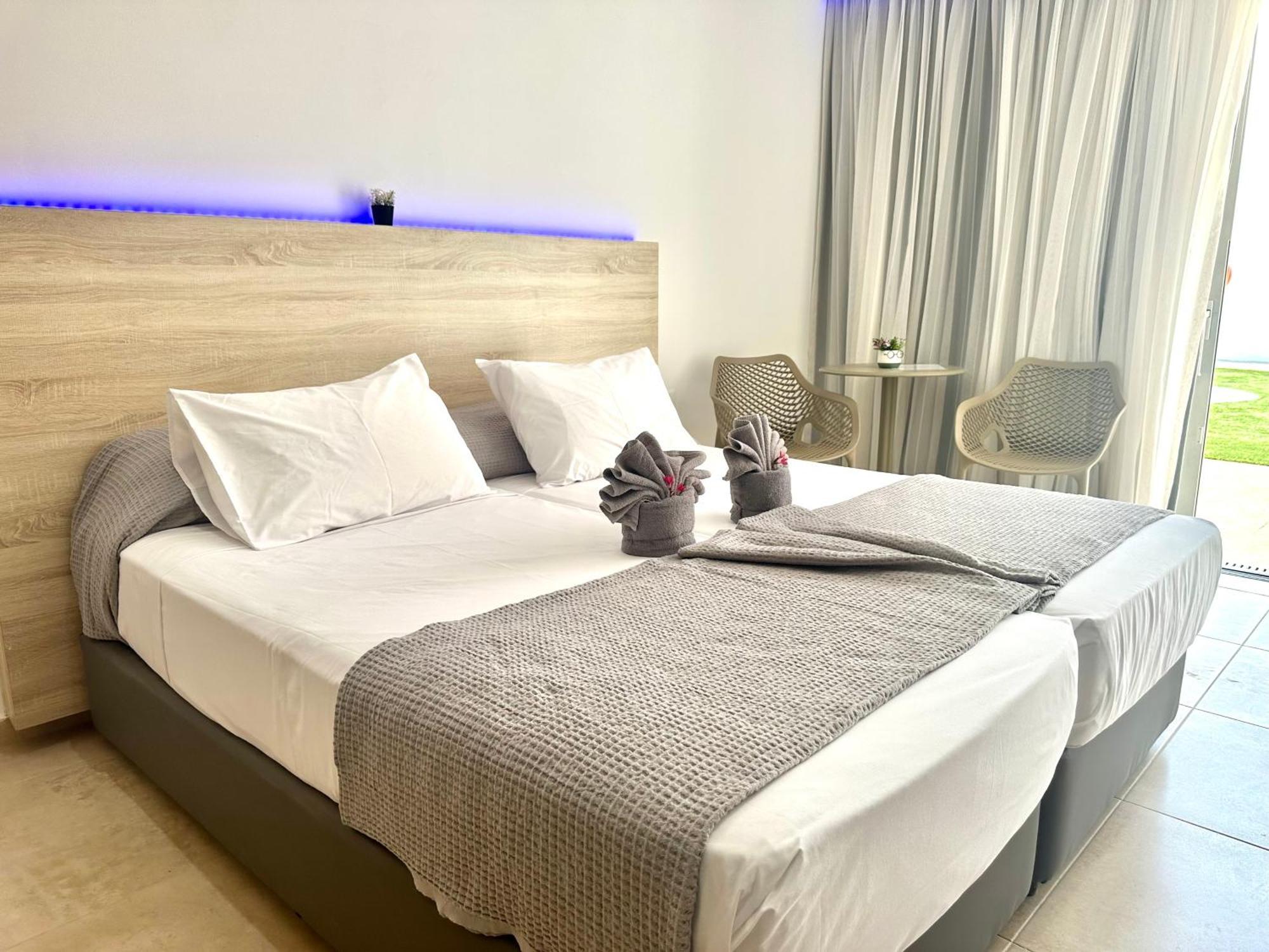 Sun Plaza Suites - Adults Only アヤナパ エクステリア 写真